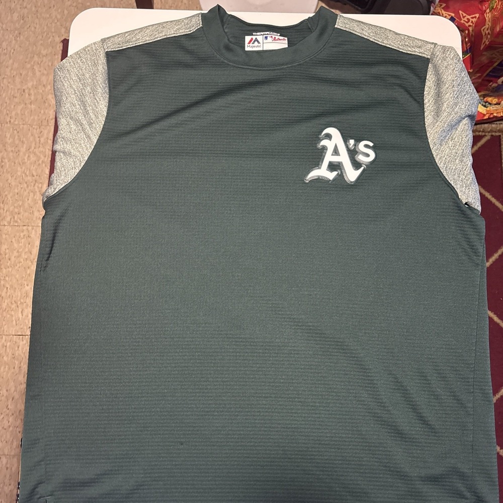 Majestic Oakland Athletics A's MLB Baseball Long Sleeve Shirt Large Athletic Fan